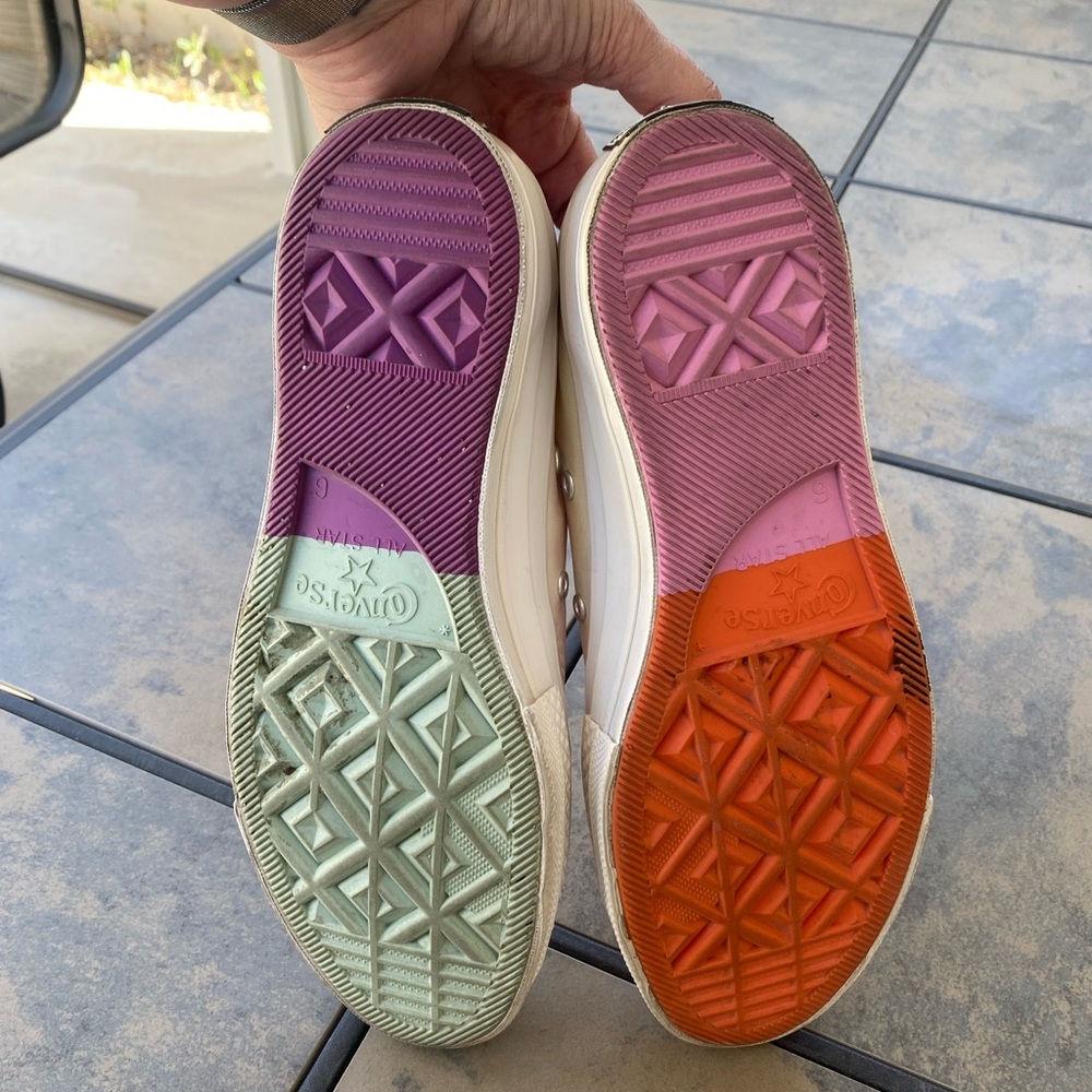Color changing converse - Picture 3 of 3